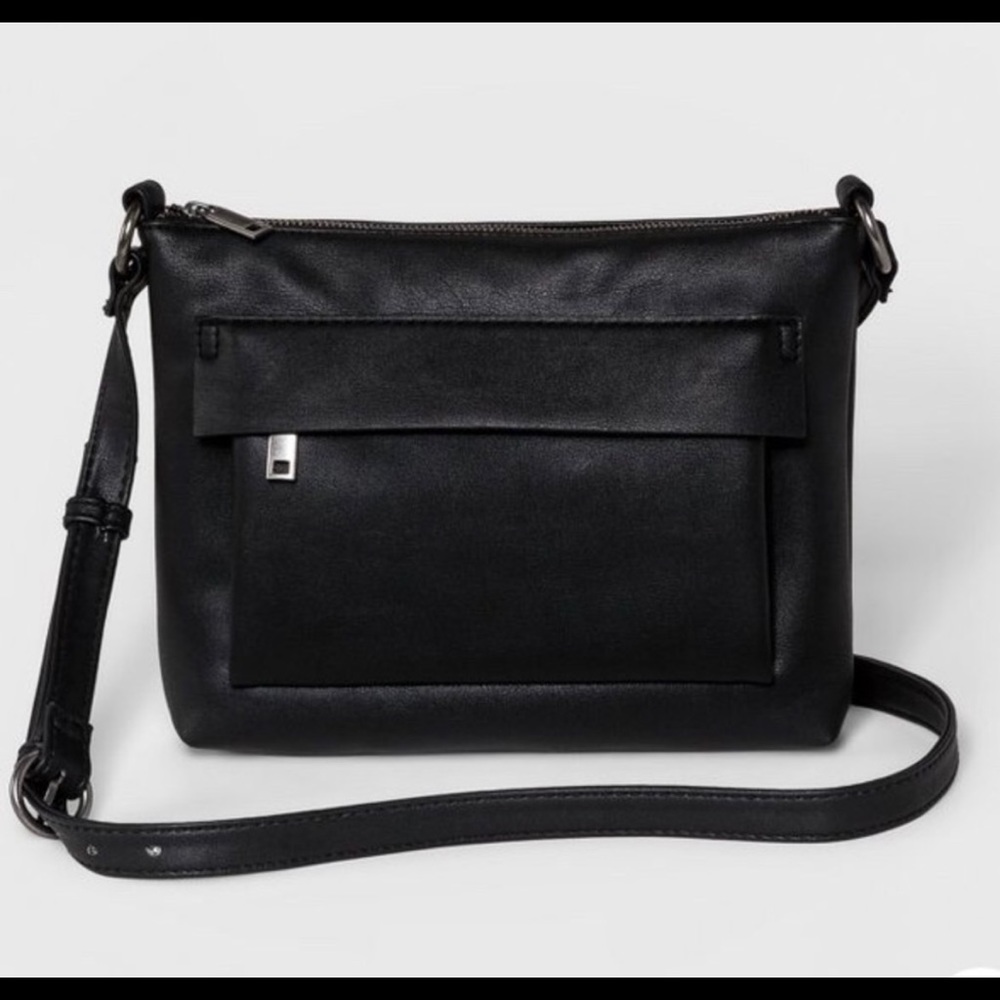 Universal Thread Zip Closure Crossbody Bag